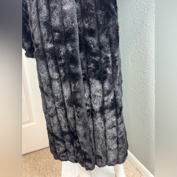 MONTEREY FASHIONS VINTAGE LONG WOMENS FAKE FUR COAT BLK MADE IN USA SIZE 8 - Picture 8 of 15
